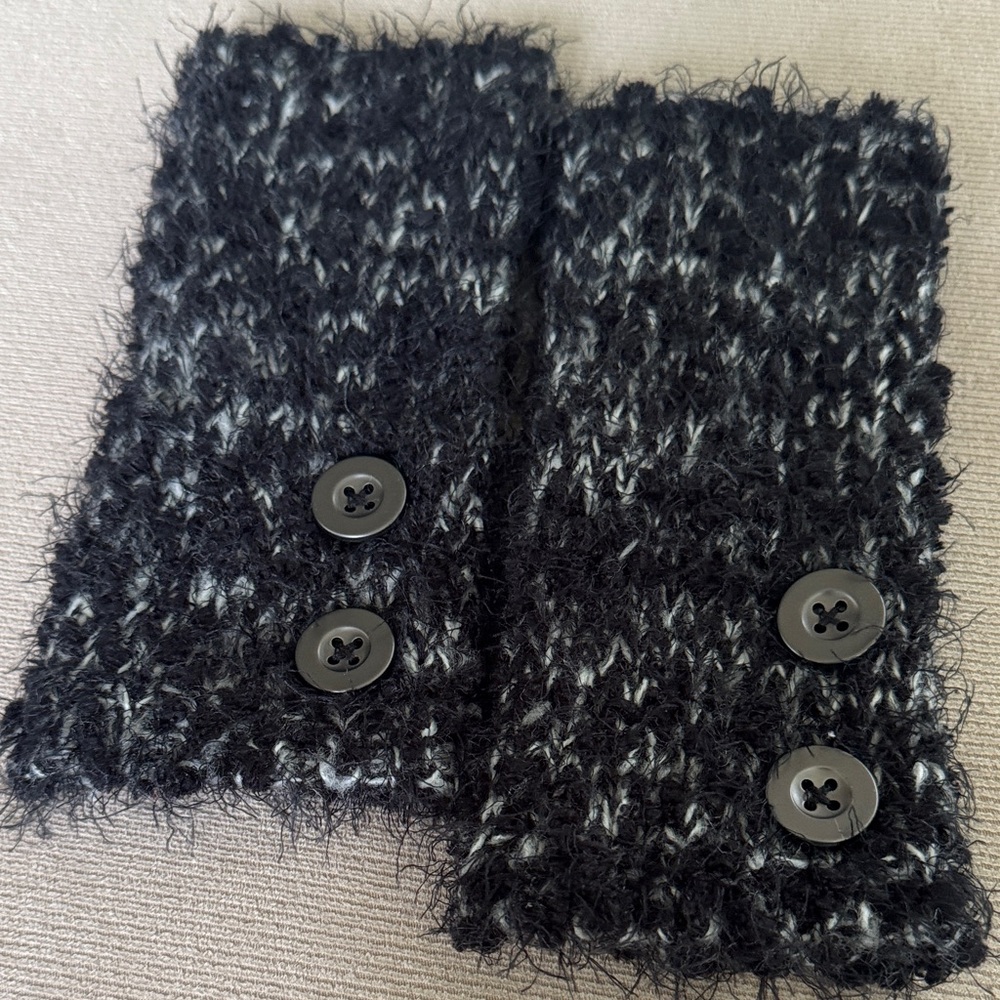 Black and Gray Knit Fingerless Gloves